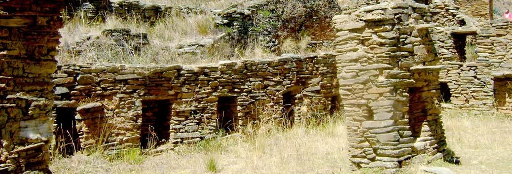 Garu and Corona del Inca Excursion