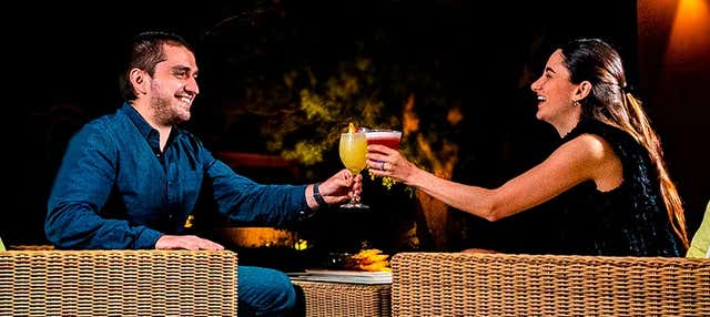 Cena con spettacolo folkloristico e degustazione di pisco alla tenuta La Caravedo