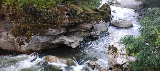 Trekking nella conca del fiume Derrepente
