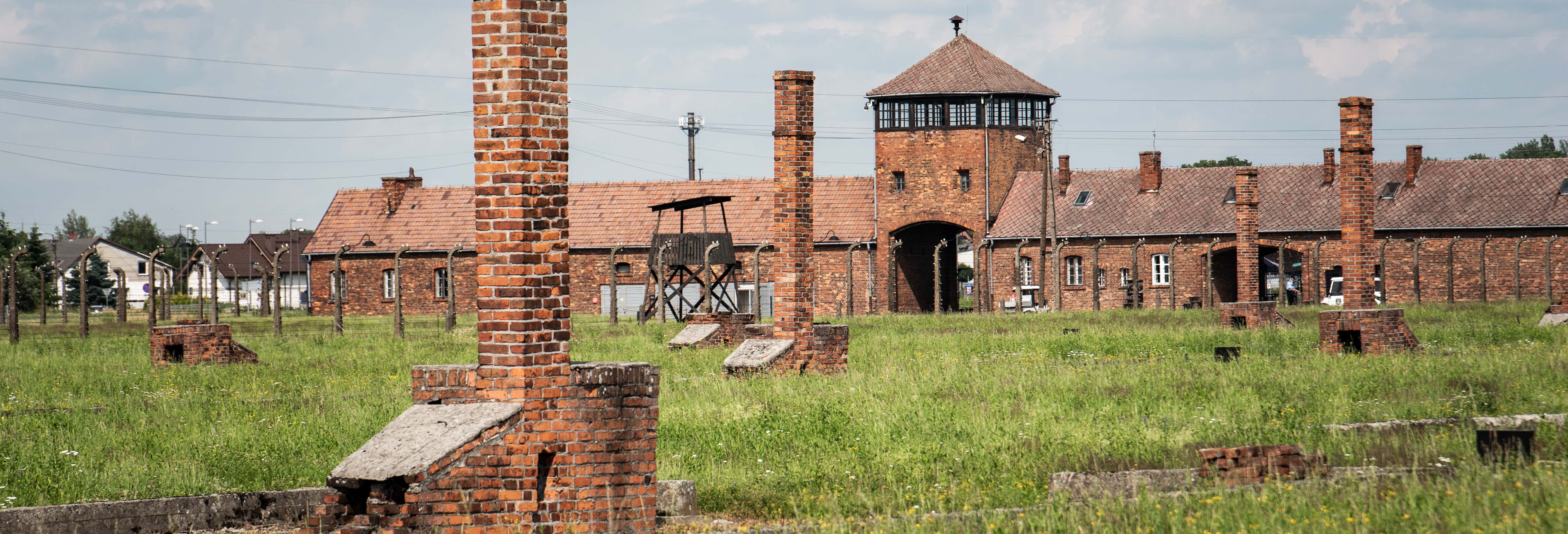 Escursione ad Auschwitz-Birkenau con guida e pick up in hotel