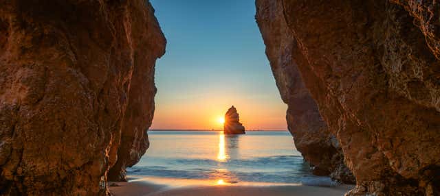Giro in barca nelle grotte dell'Algarve al tramonto