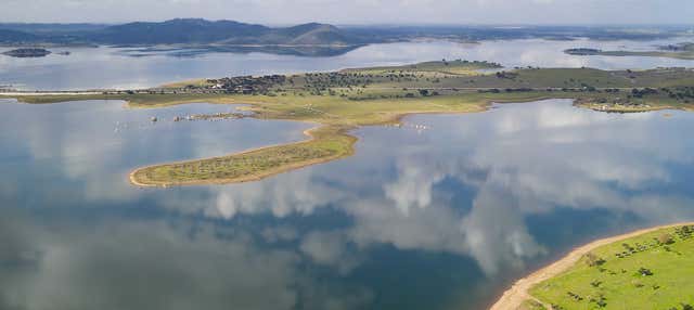 Giro in barca sul lago Alqueva al tramonto