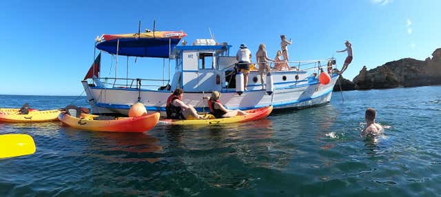 Giro in barca + Kayak lungo la costa di Alvor