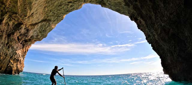 Paddle surf nelle grotte di Benagil