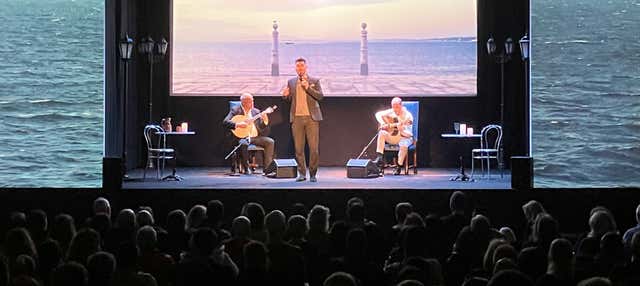 Spettacolo di fado nel quartiere di Chiado