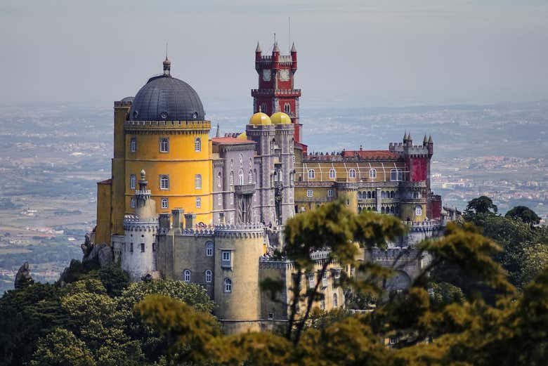Day Trip to Sintra and Cascais + Palacio da Pena