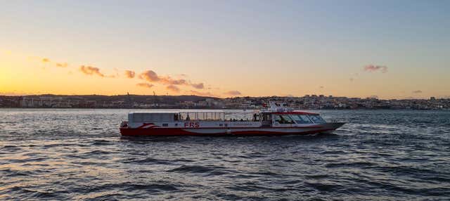 Giro in barca al tramonto a Lisbona