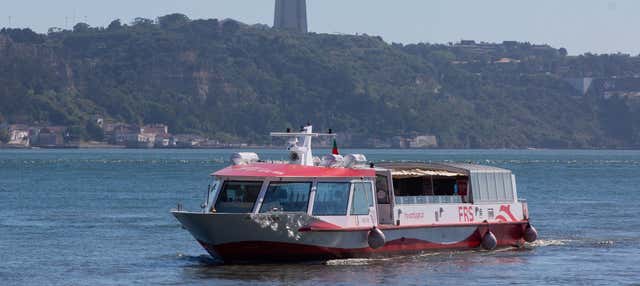 Giro in barca a Lisbona