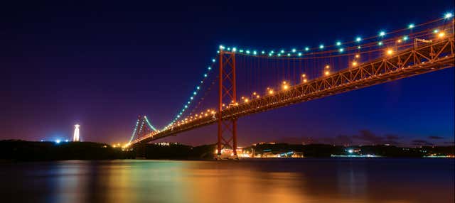 Giro serale in veliero sul Tago