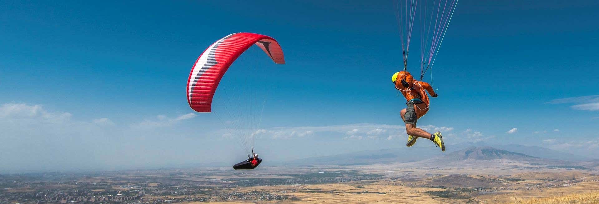 Paragliding in São Martinho do Porto