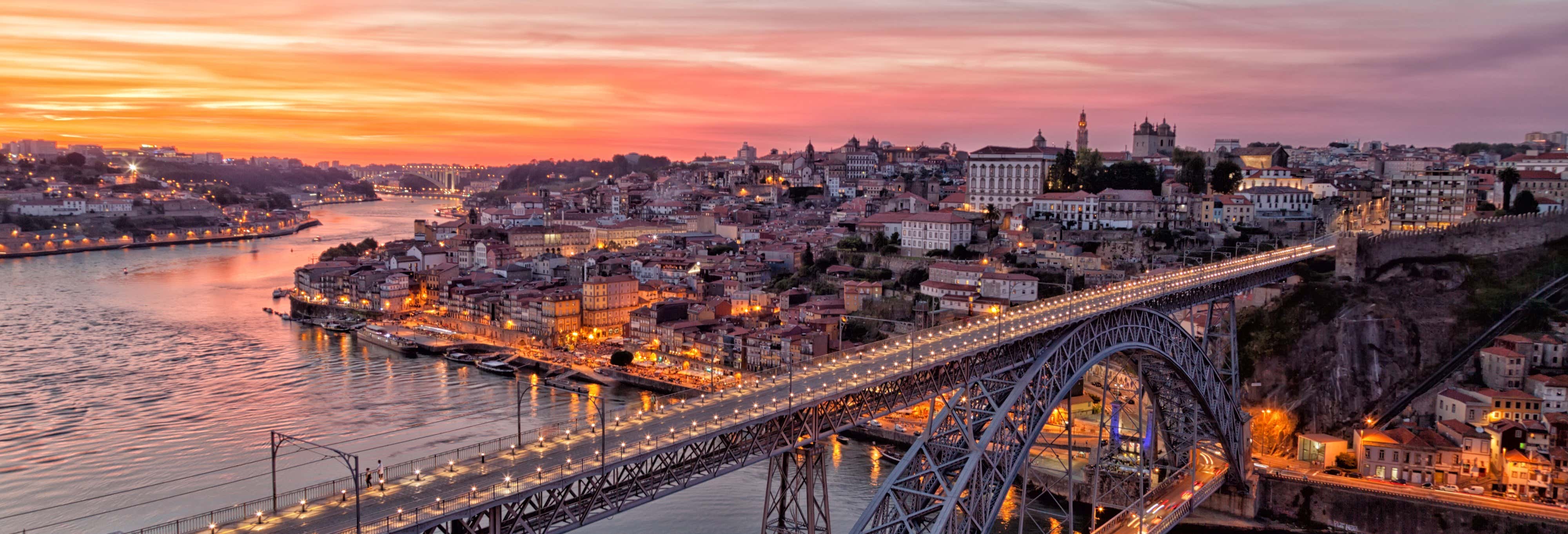 Crucero de los seis puentes al atardecer con aperitivo