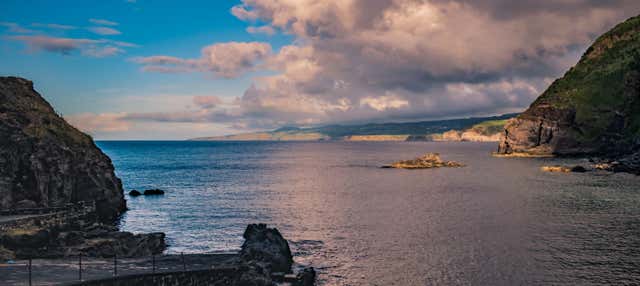 Giro in barca al tramonto lungo la costa di Rabo de Peixe