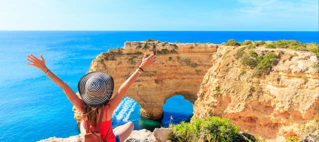 Trekking alle grotte di Benagil