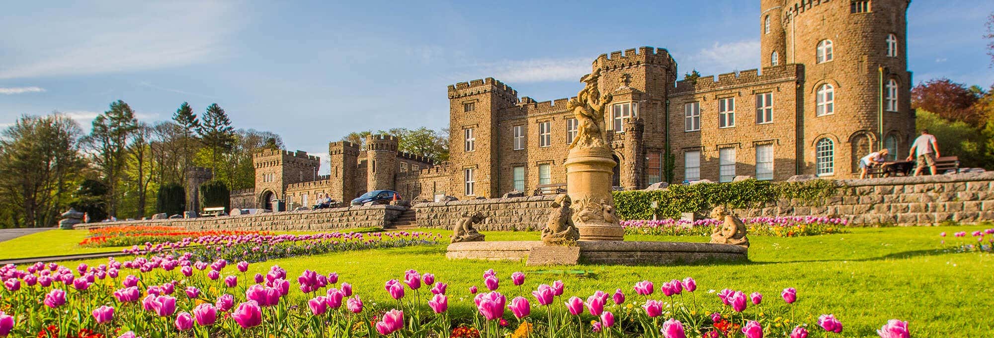 Castillos de Gales y Parque Nacional Bannau Brycheiniog + Tren de vapor
