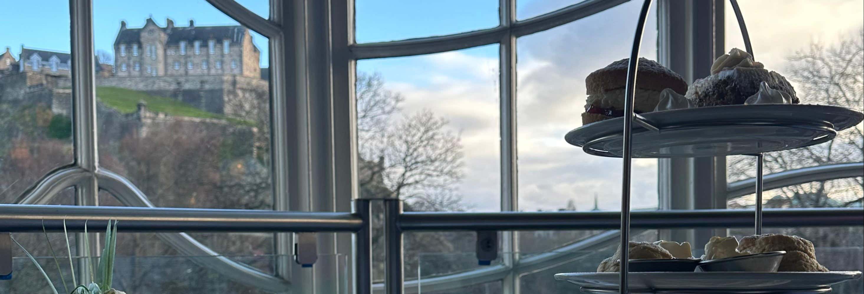 Tè pomeridiano con vista sul Castello di Edimburgo