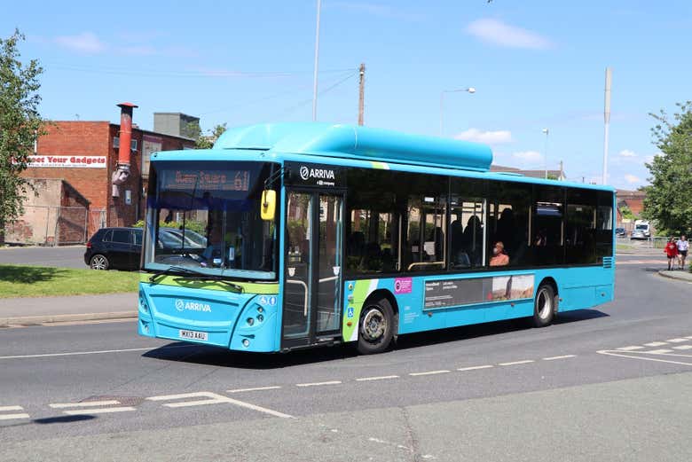 Bus Between John Lennon Airport and Liverpool
