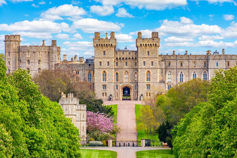Windsor Castle & Tower of London Tour + Tickets, London - Book