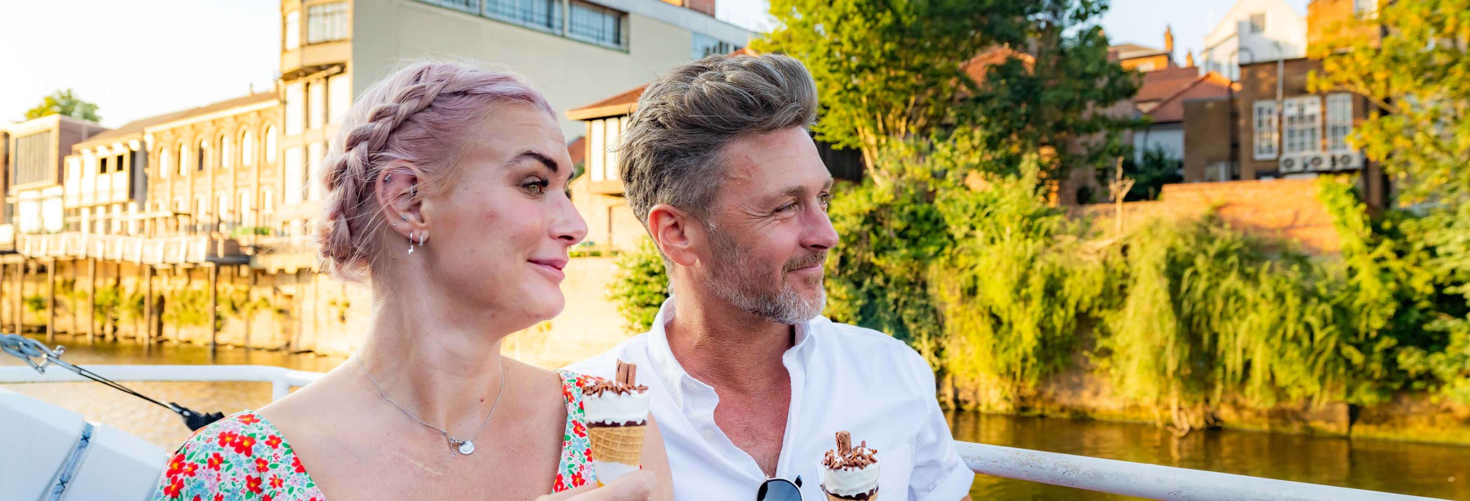 Giro in barca con musica al tramonto