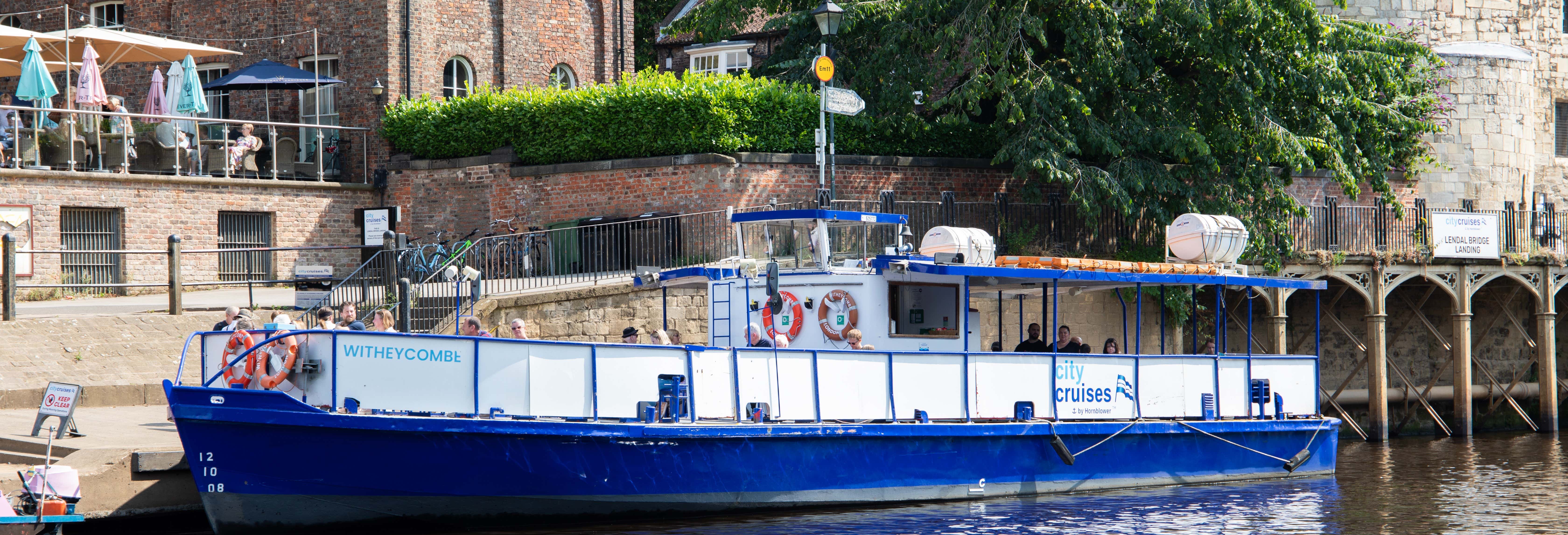 Giro in barca a York