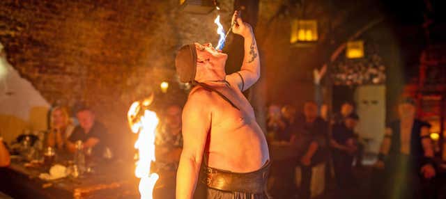 Escursione al castello di Dětenice con cena e spettacolo medievale