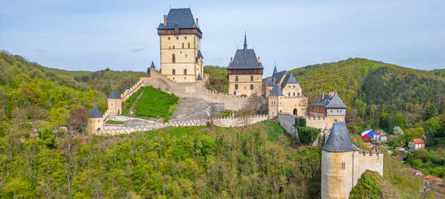 Excursión al Castillo de Karlštejn, Gran Cañón Checo y Palacio de Průhonice