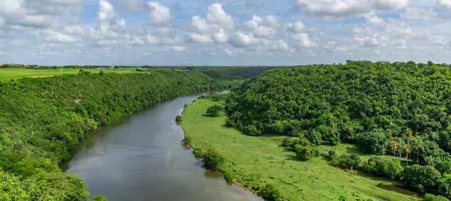 Campi di canna da zucchero e Higüey + Giro in barca sul fiume Chavón