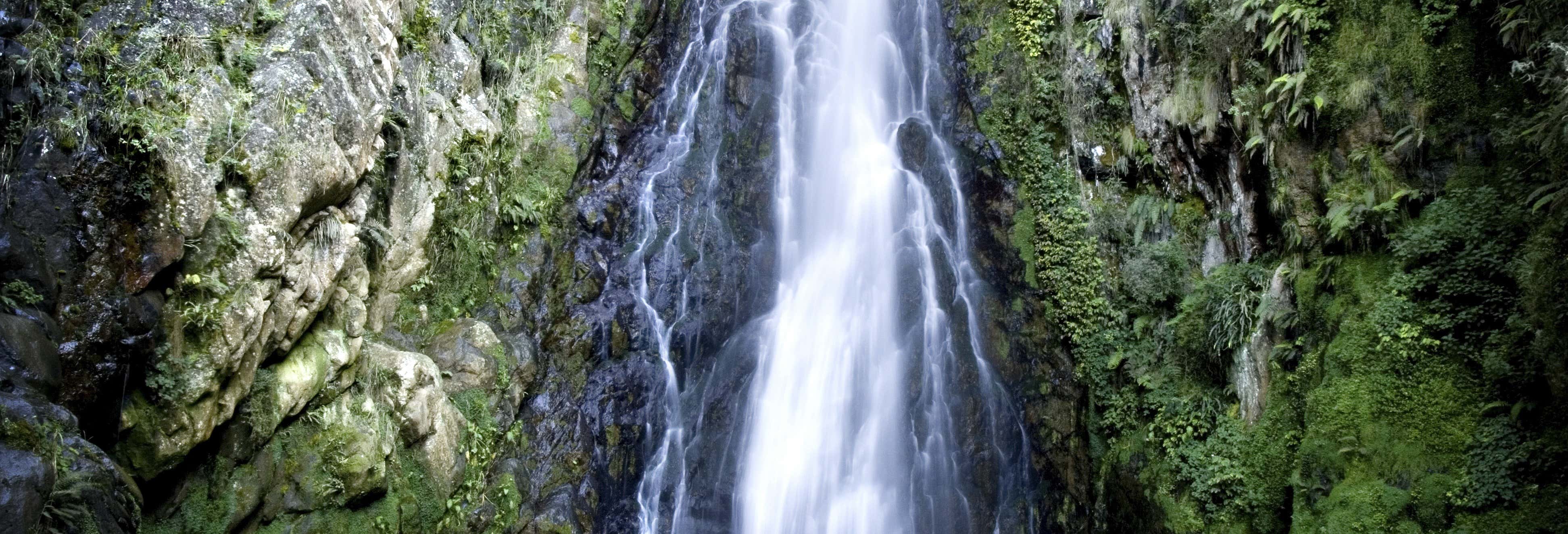 Escursione alla cascata di Aguas Blancas