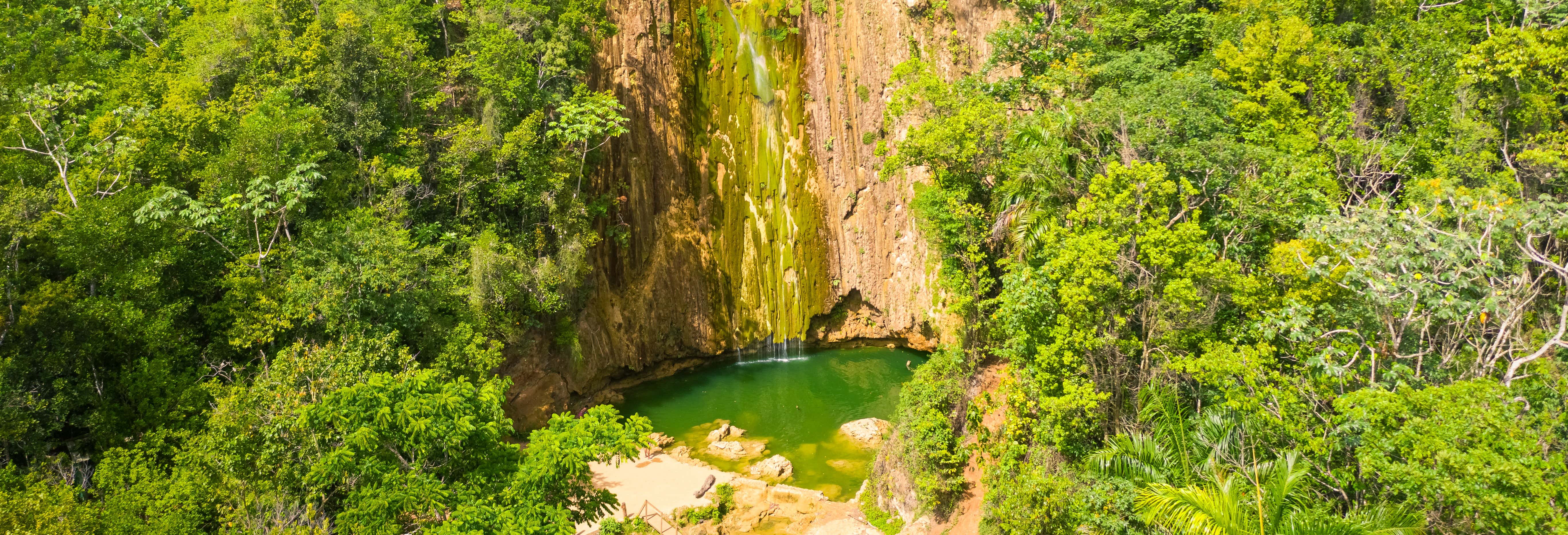Passeggiata a cavallo alla cascata El Limón