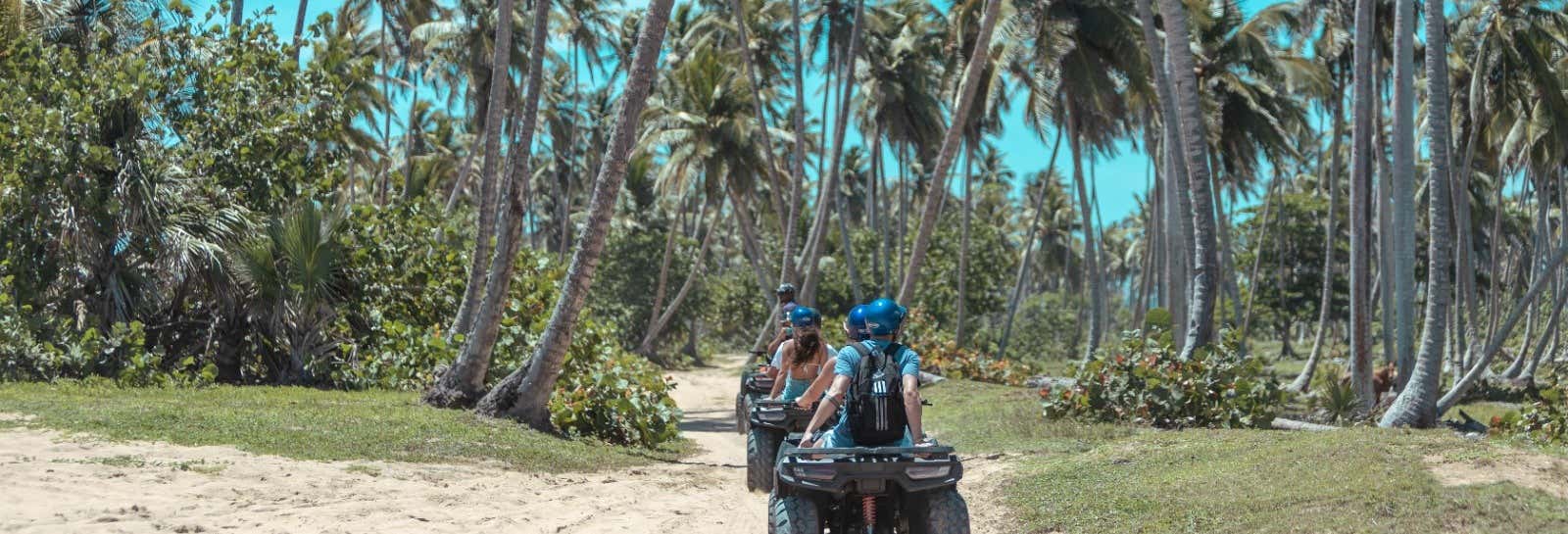 Tour privato in quad a Miches + Playa Esmeralda e Montaña Redonda
