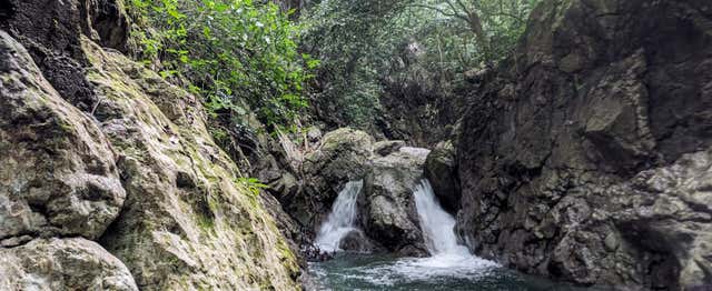 Trek jusqu'à la cascade El Habitáculo