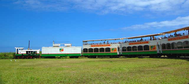 Treno e autobus panoramico di Saint Christopher