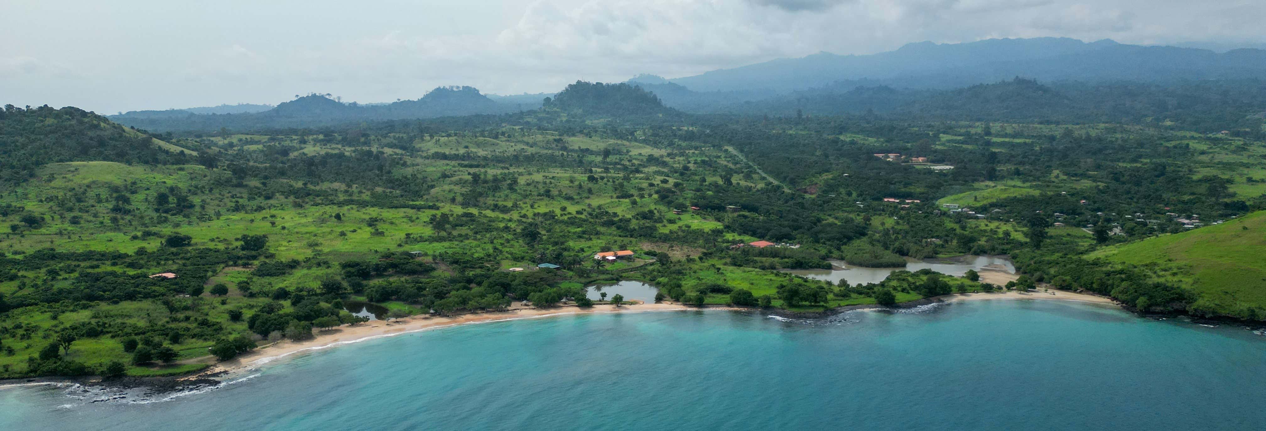 Excursión a Roça Agostinho Neto, Praia dos Tamarindos y Lagoa Azul