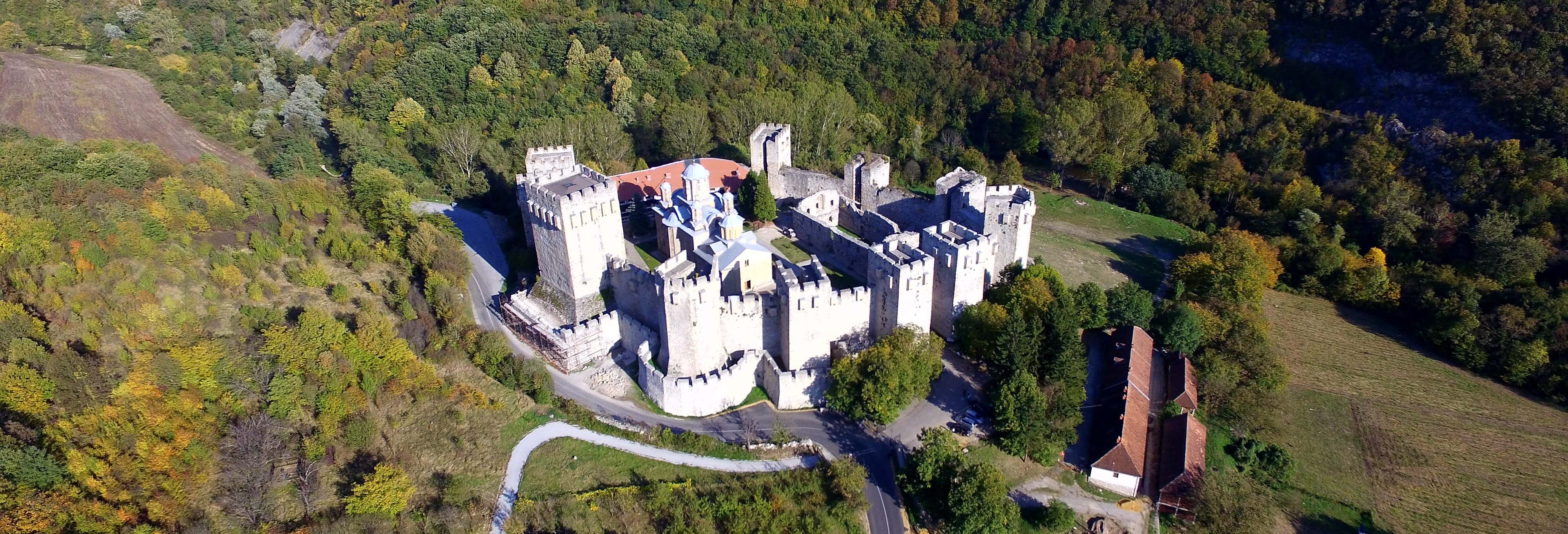 Monastero di Manasija, grotte di Resava e cascate di Lisine