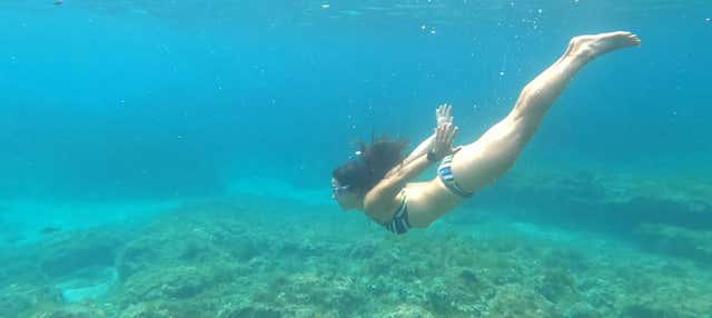 Snorkeling a Hikkaduwa