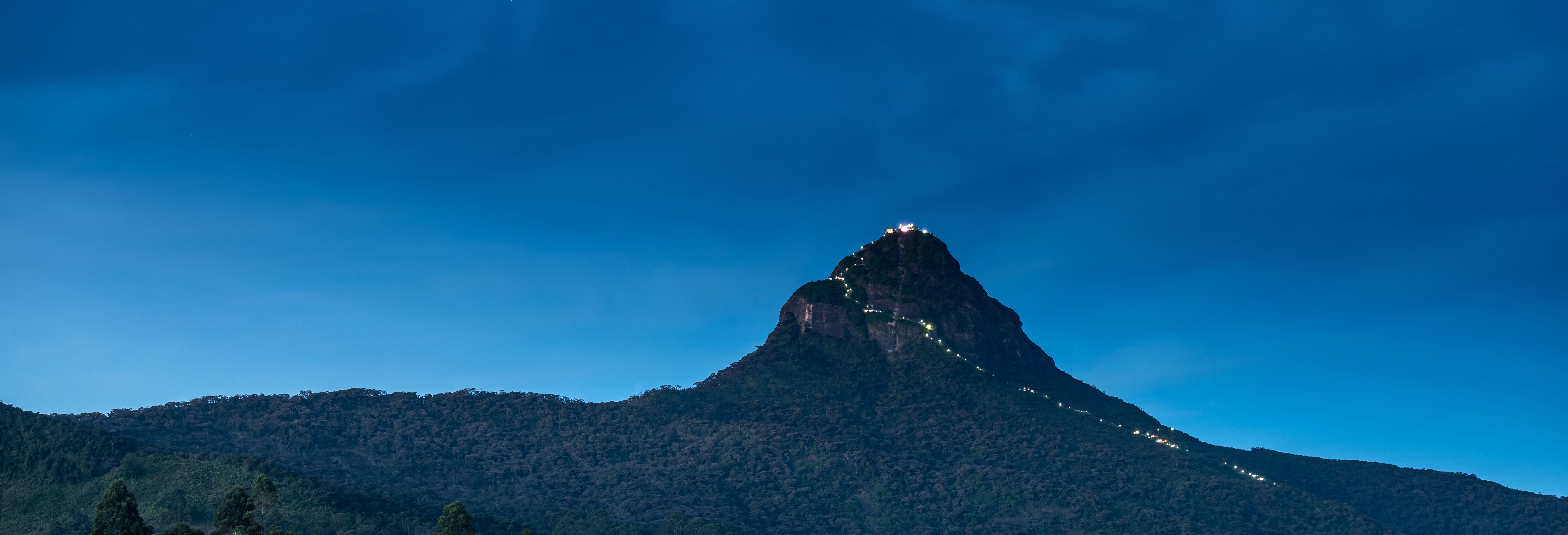 Adam's Peak Private Hiking Tour