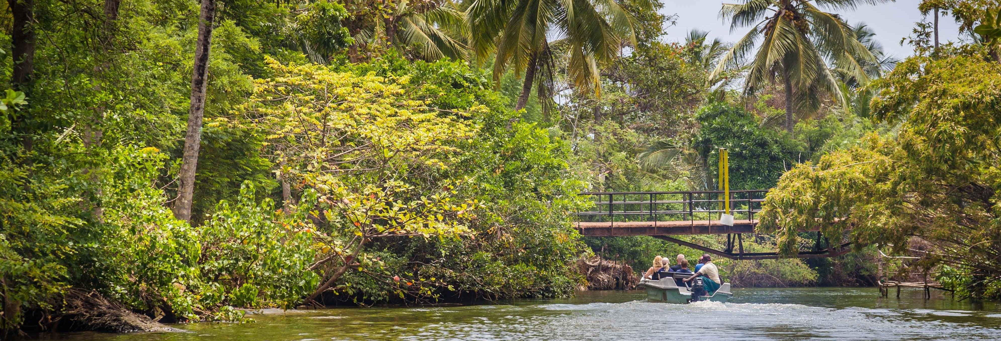 Tour del lago Negombo in kayak