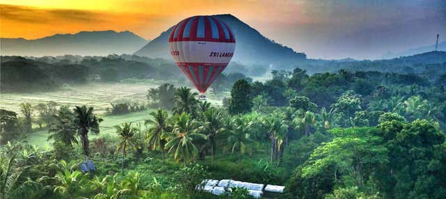 Giro in mongolfiera a Sigiriya