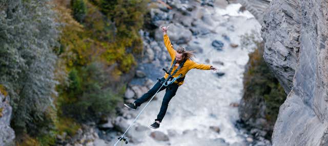 Bungee jumping al Glacier Canyon