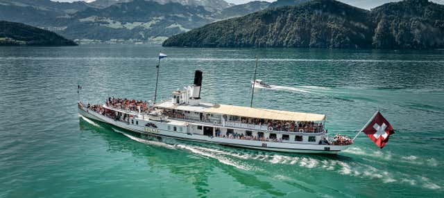 Passeio de barco a vapor pelo lago de Lucerna com almoço