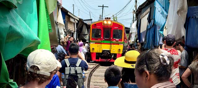 Escursione al mercato galleggiante di Bangkok e al mercato sui binari con audioguida