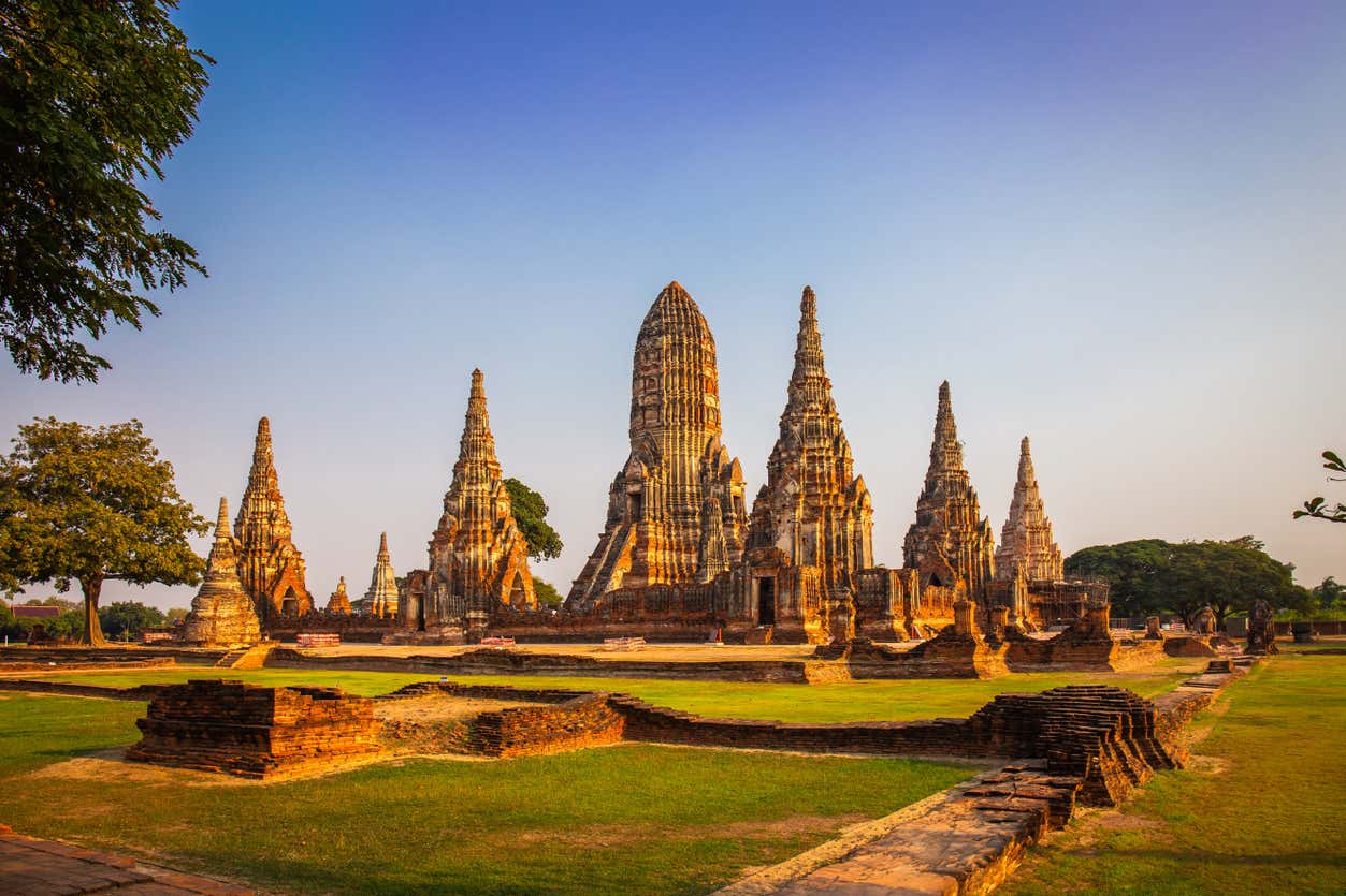 Railway Market, Floating Market, & Ayutthaya Ruins Day Trip
