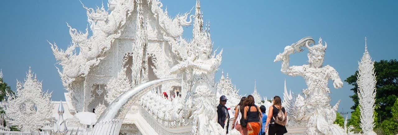 Escursione a Chiang Rai con audioguida: tempio Bianco, Blu e Huay Pla Kang