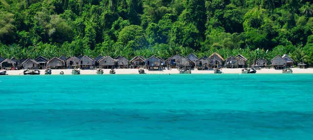 Escursione alle isole Surin in motoscafo