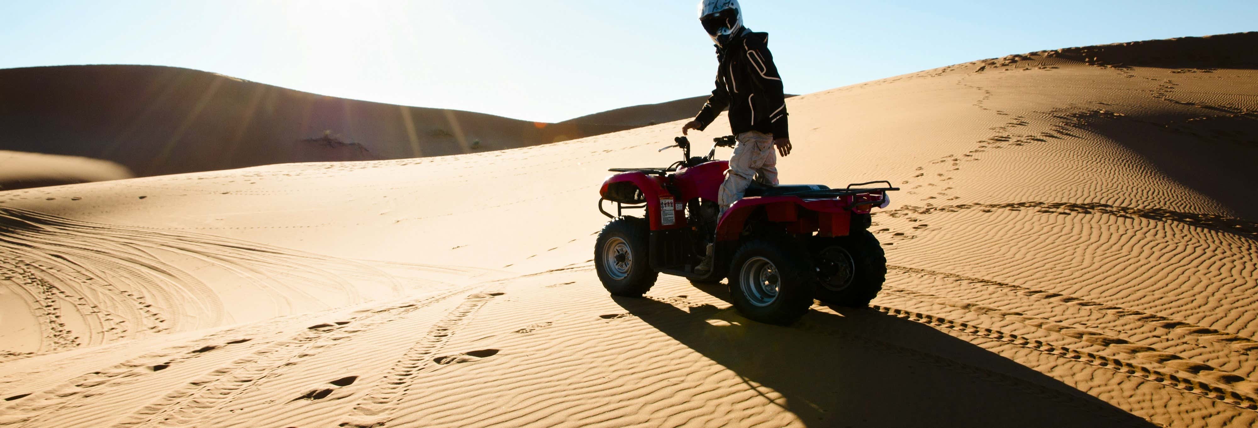 Tour del deserto del Sahara in quad