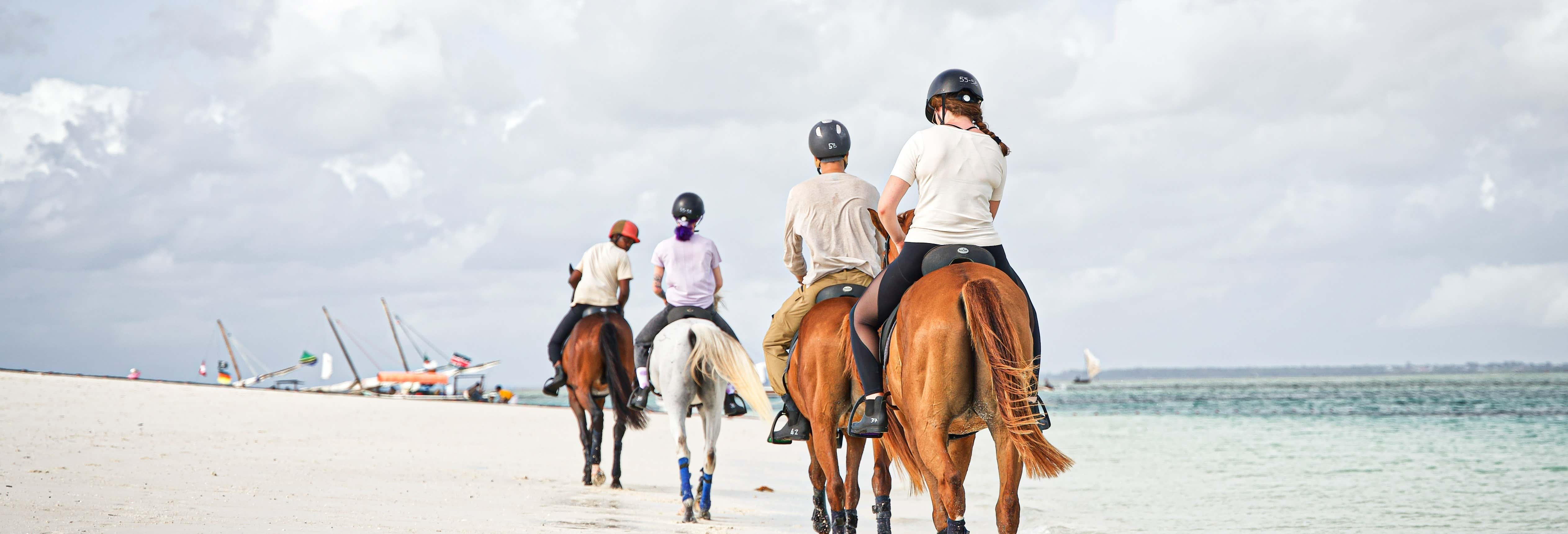 Passeggiata a cavallo sulla spiaggia di Hammamet