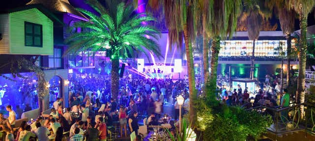 Pub crawl di Alanya + Festa in barca