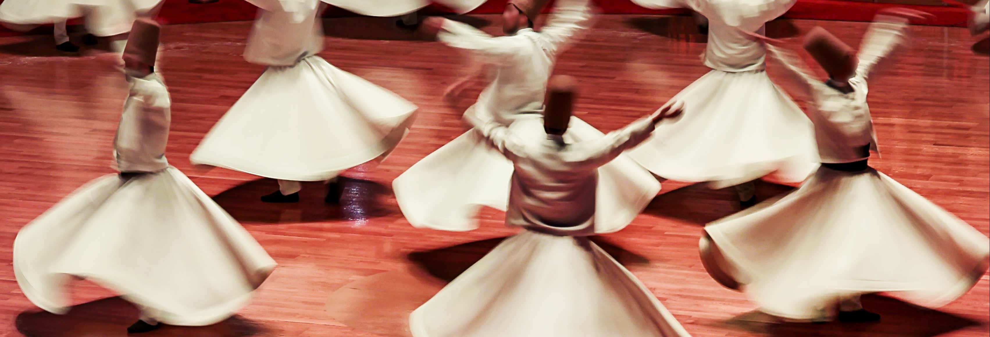 Spettacolo di Dervisci Rotanti