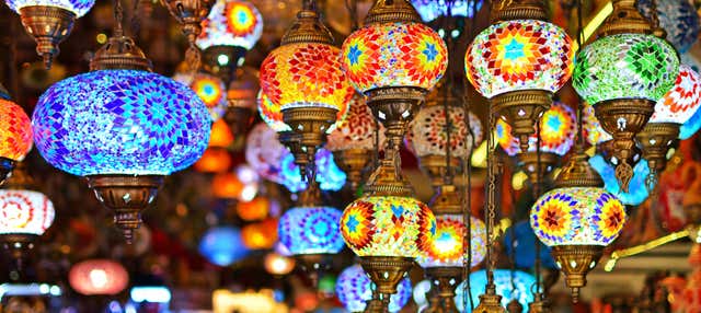 Laboratorio di lampade turche a Istanbul