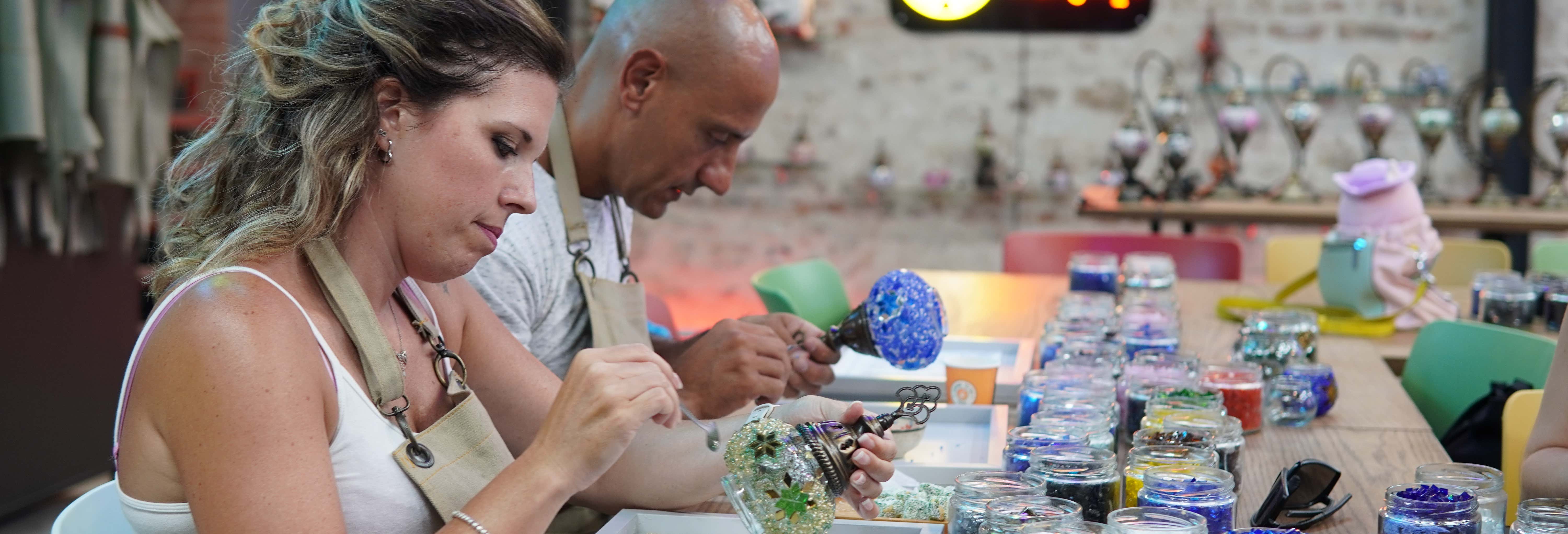 Laboratorio di lampade turche a Marmaris