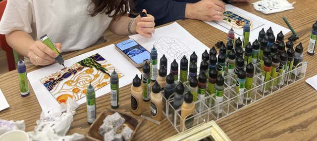 Laboratorio di pittura su vetro